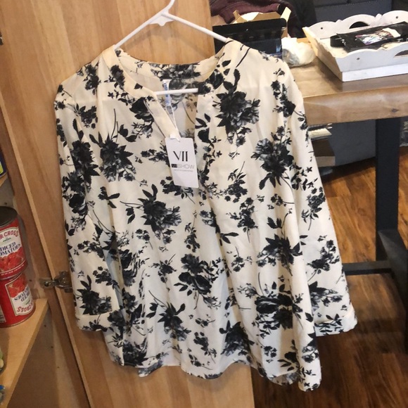 Black and white chiffon top - Picture 5 of 5